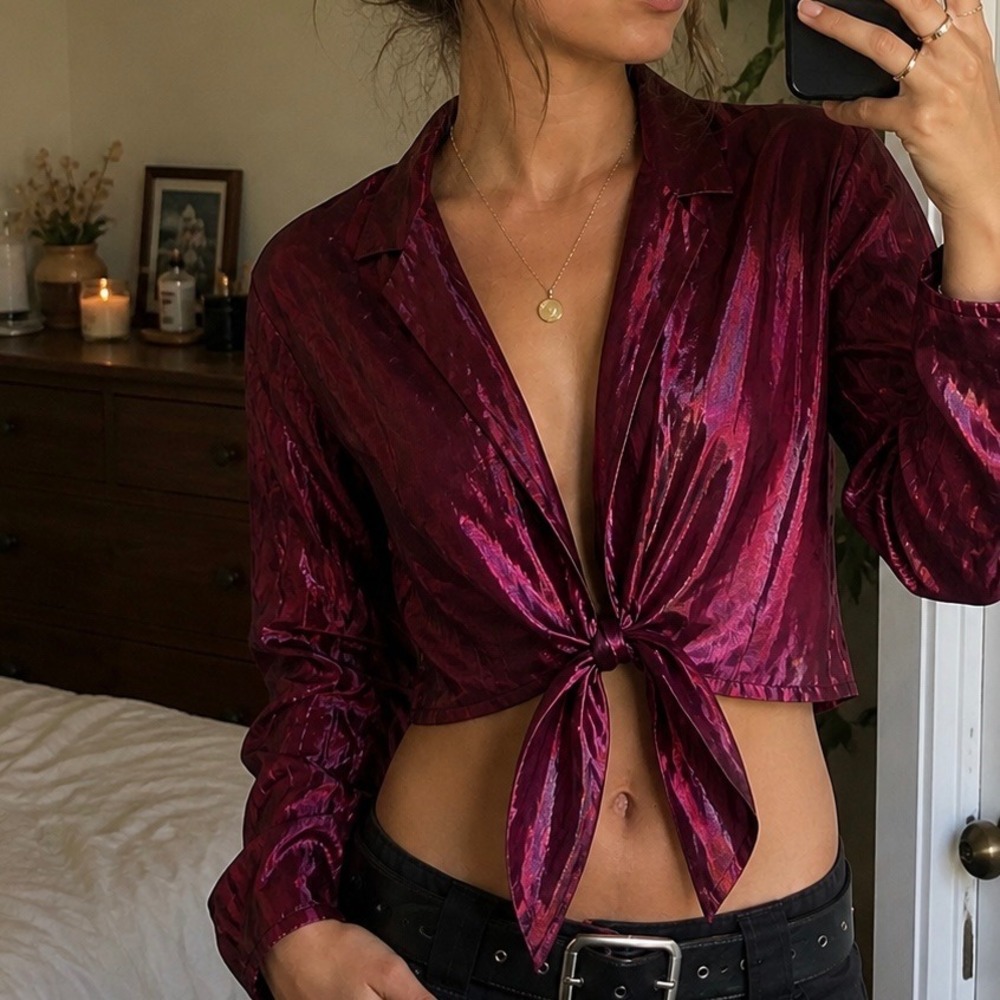 Bebe Purple High Shine Front‎ Tie Top Iridescent Cropped Size 8 Party Glam
